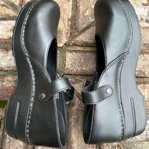 Dansko Women's Black Mary Jane Clogs Size 8.5-9 (39) Black, Like New